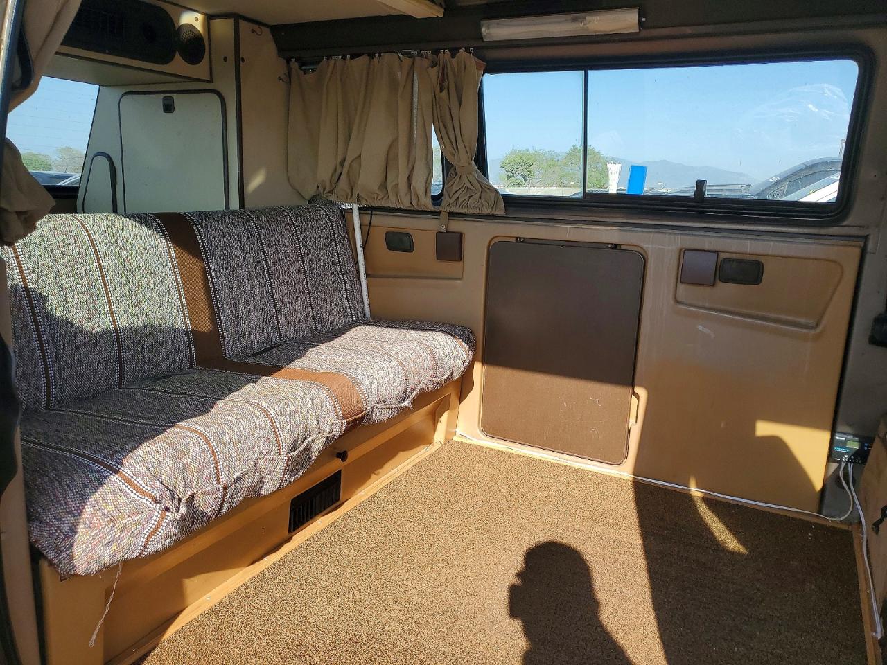 1987 VOLKSWAGEN MINIVAN