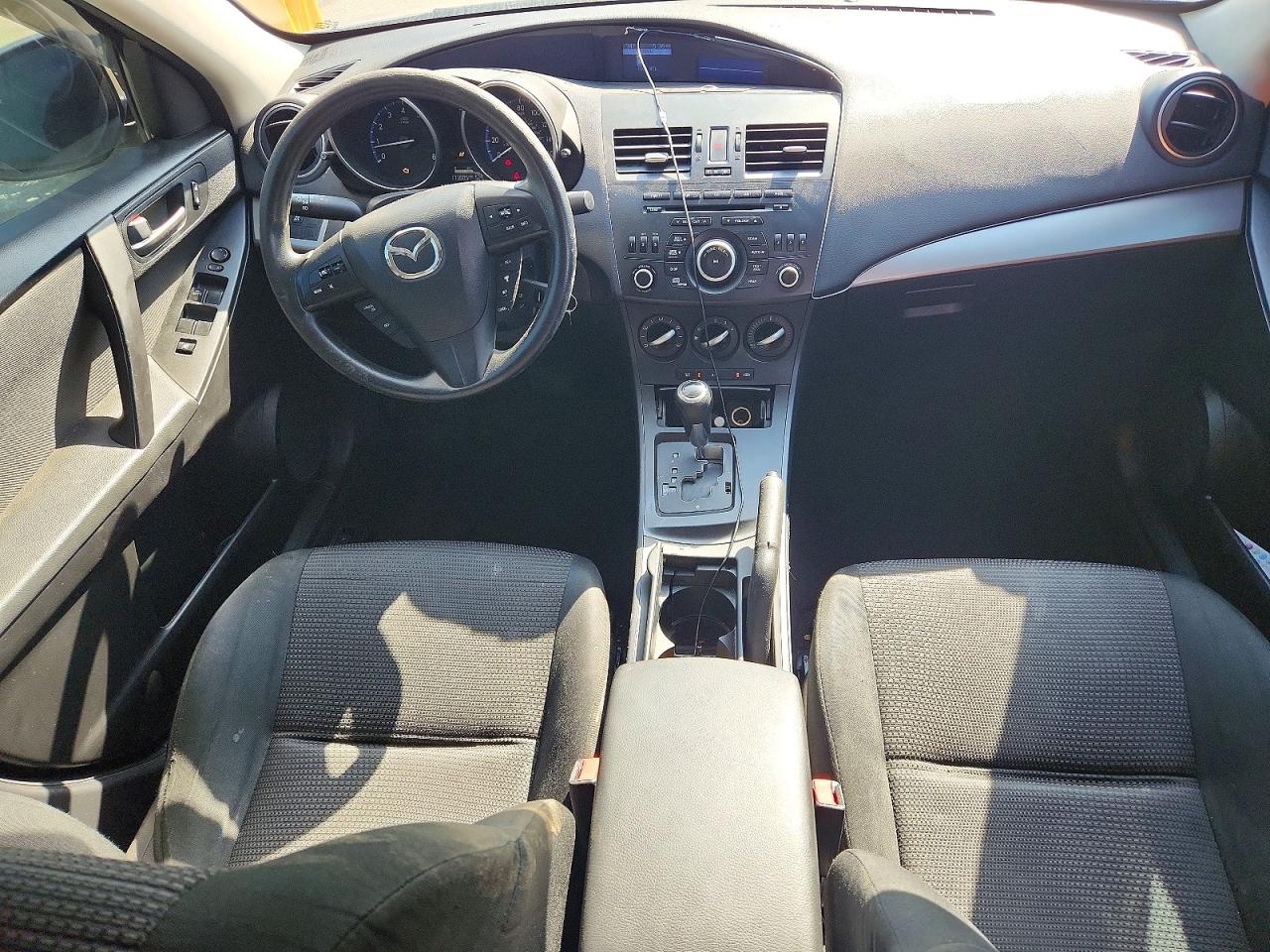 2013 MAZDA 3