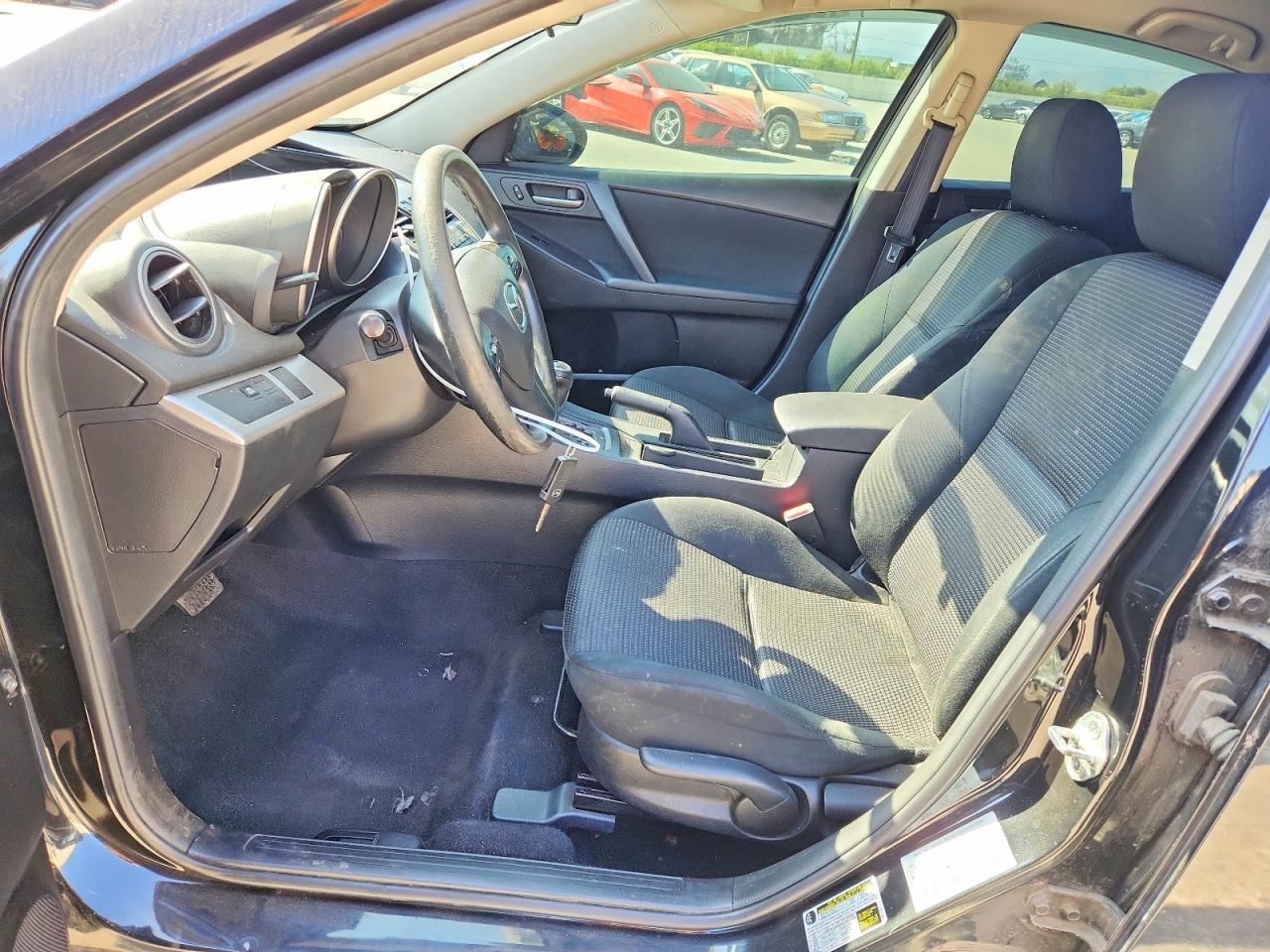 2013 MAZDA 3