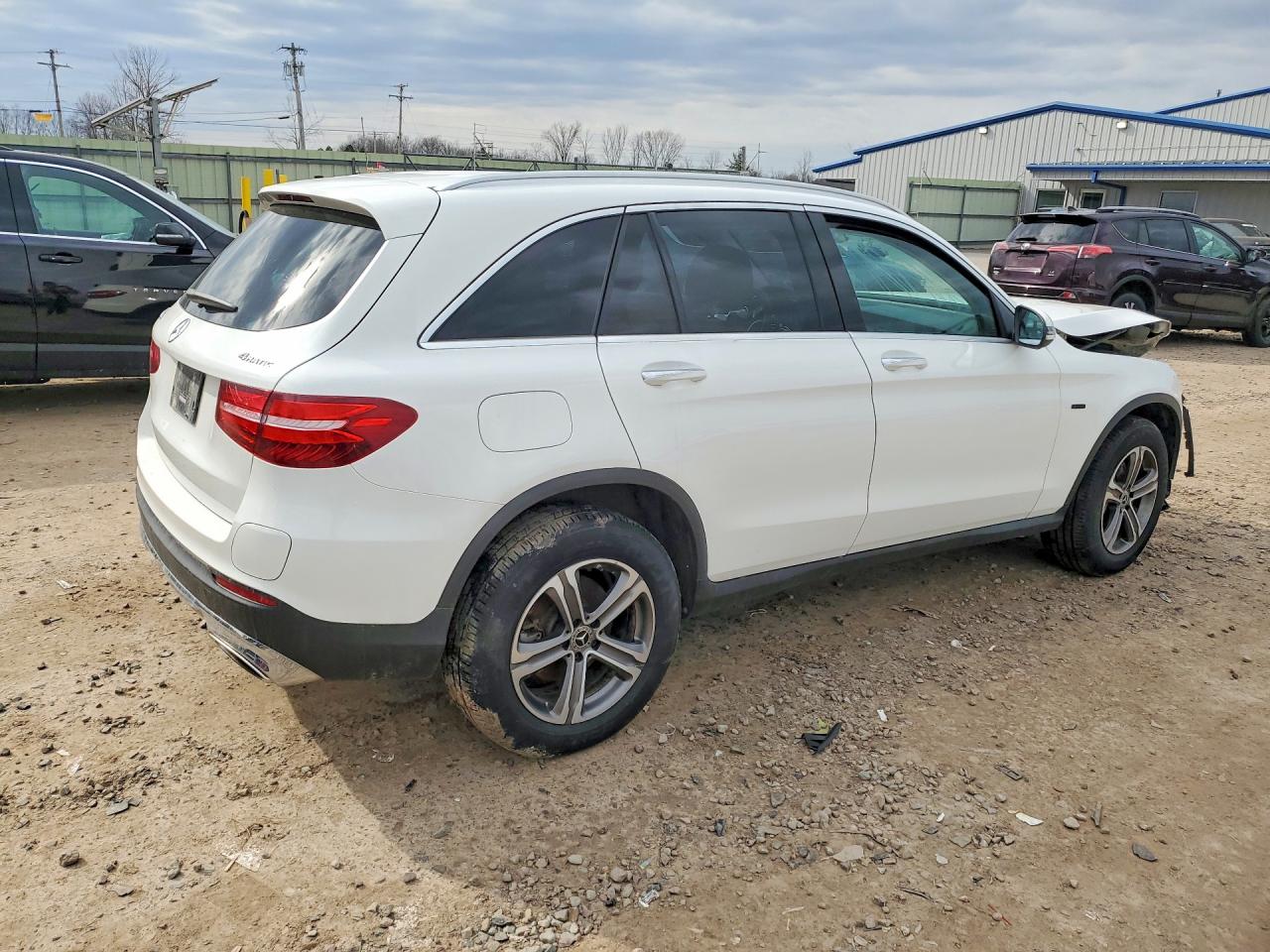 2019 MERCEDES-BENZ GLC-CLASS