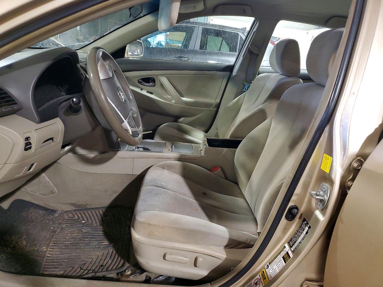 2011 TOYOTA CAMRY