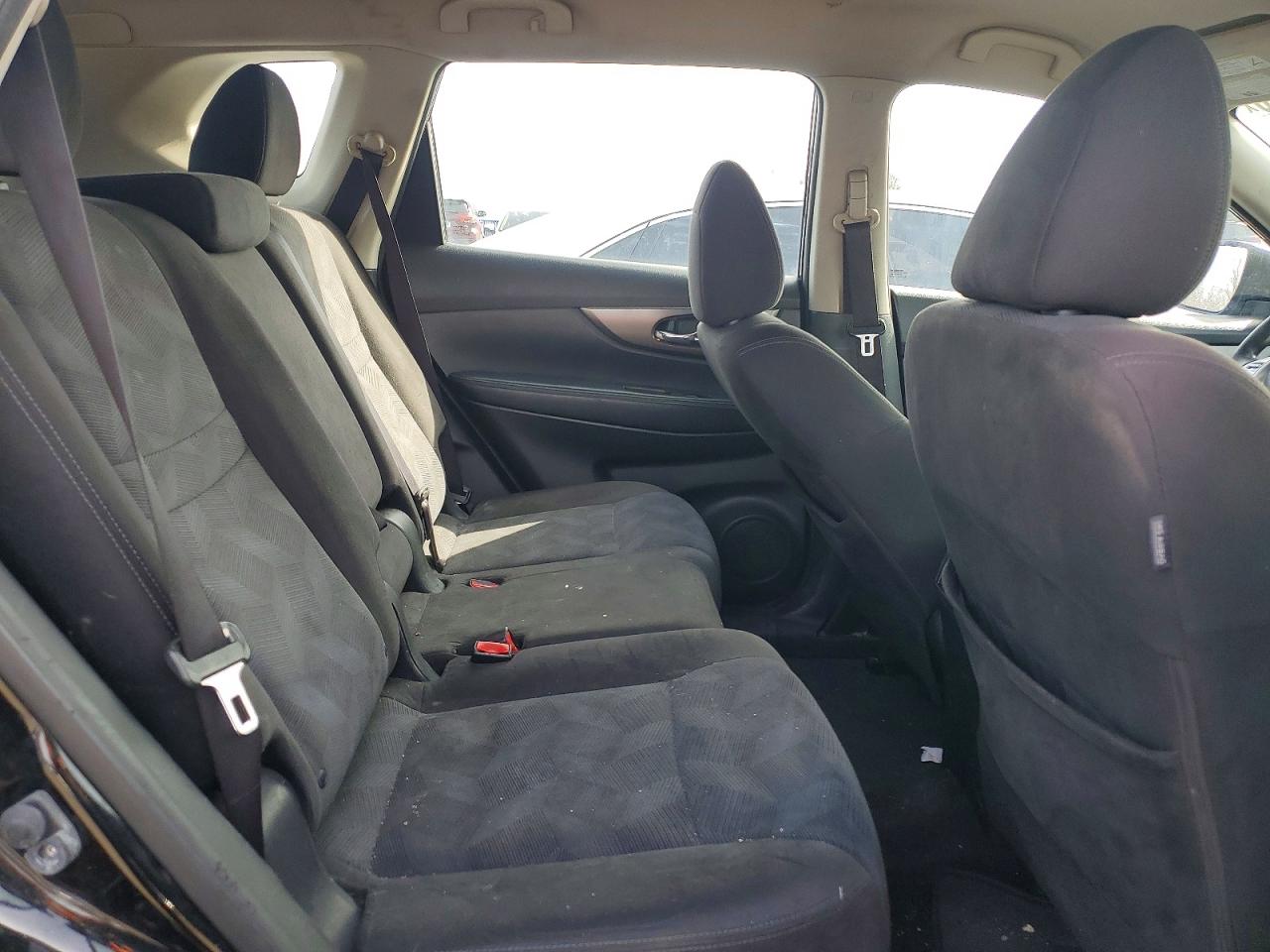 2015 NISSAN ROGUE