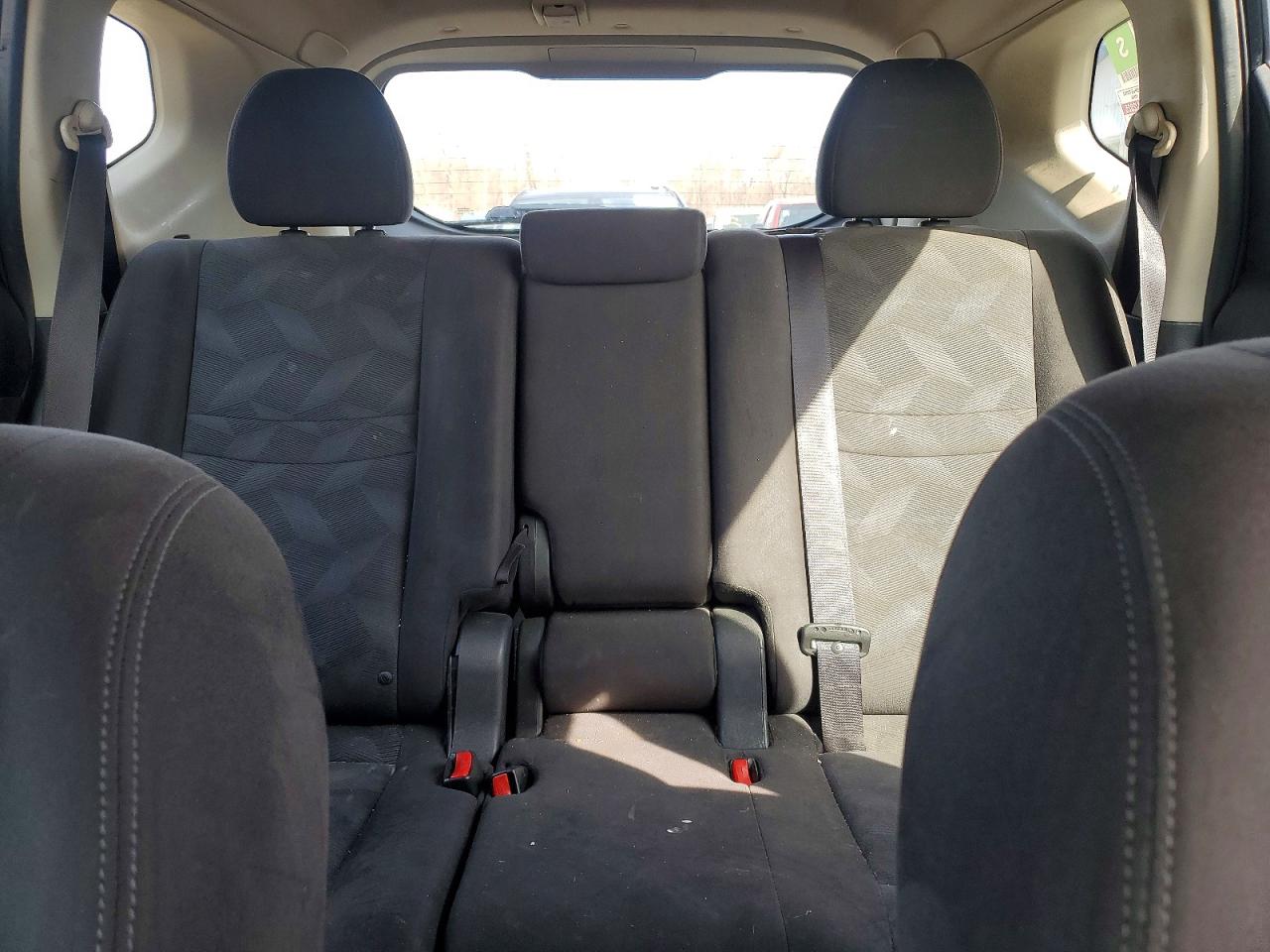 2015 NISSAN ROGUE