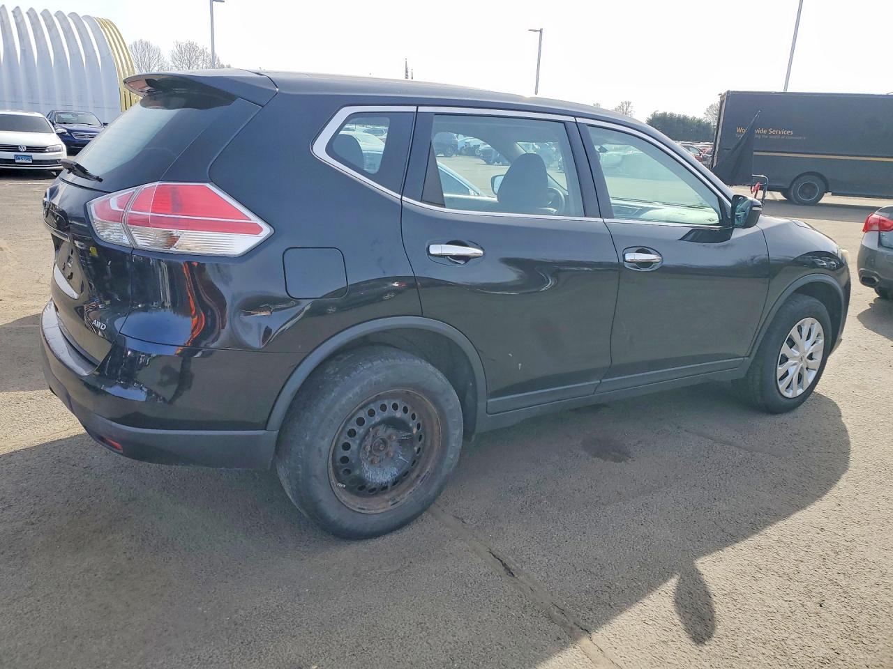 2015 NISSAN ROGUE