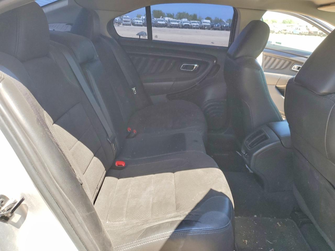 2010 FORD TAURUS