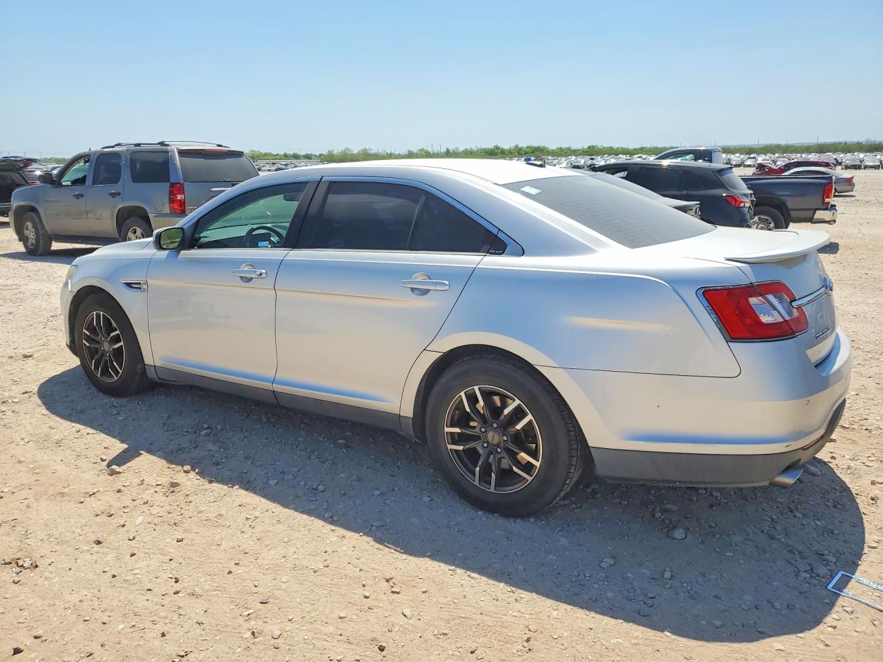 2010 FORD TAURUS