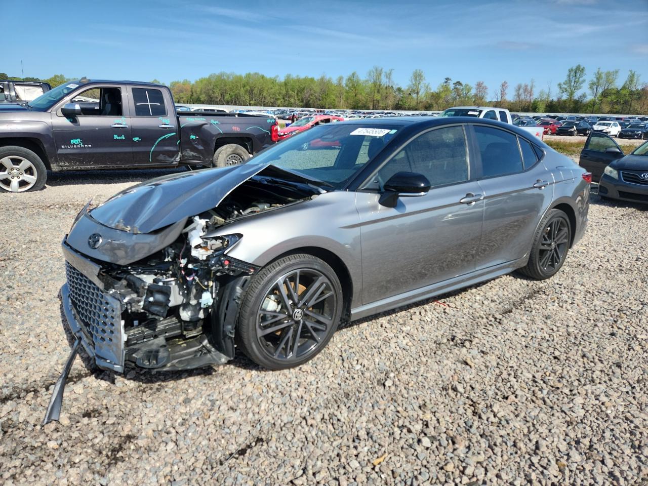 2025 TOYOTA CAMRY