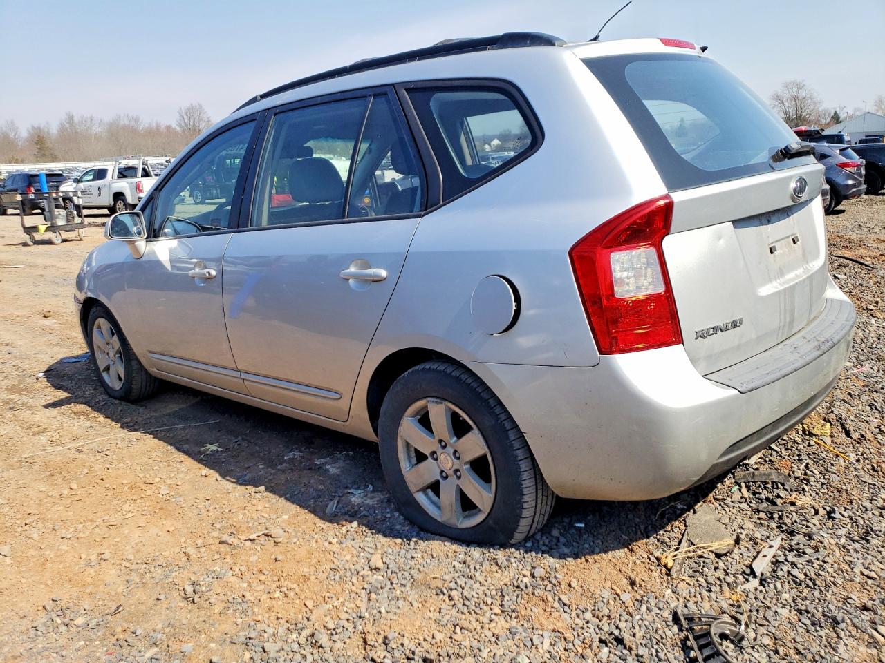 2008 KIA RONDO