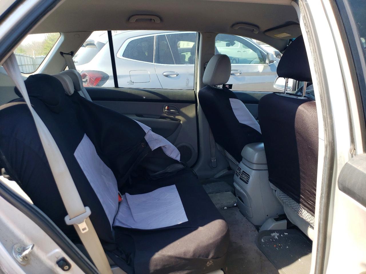 2008 KIA RONDO