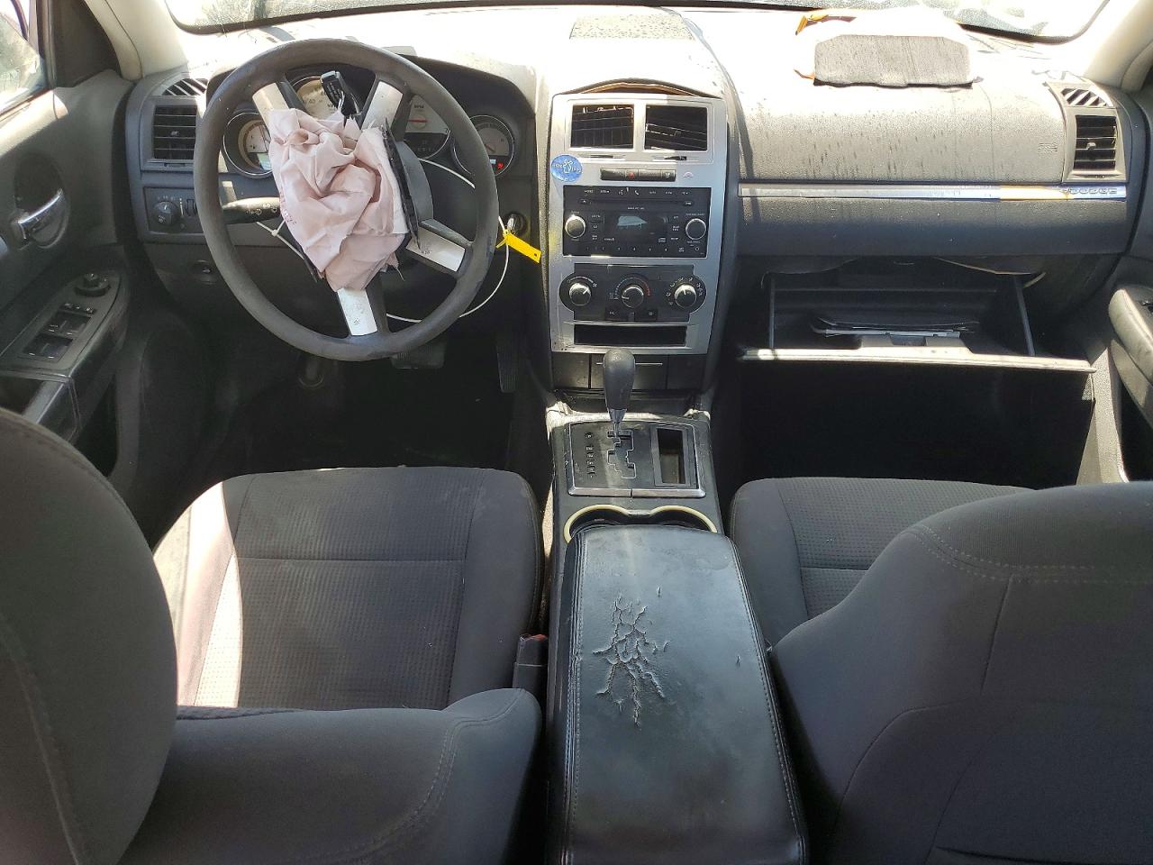 2010 DODGE CHARGER