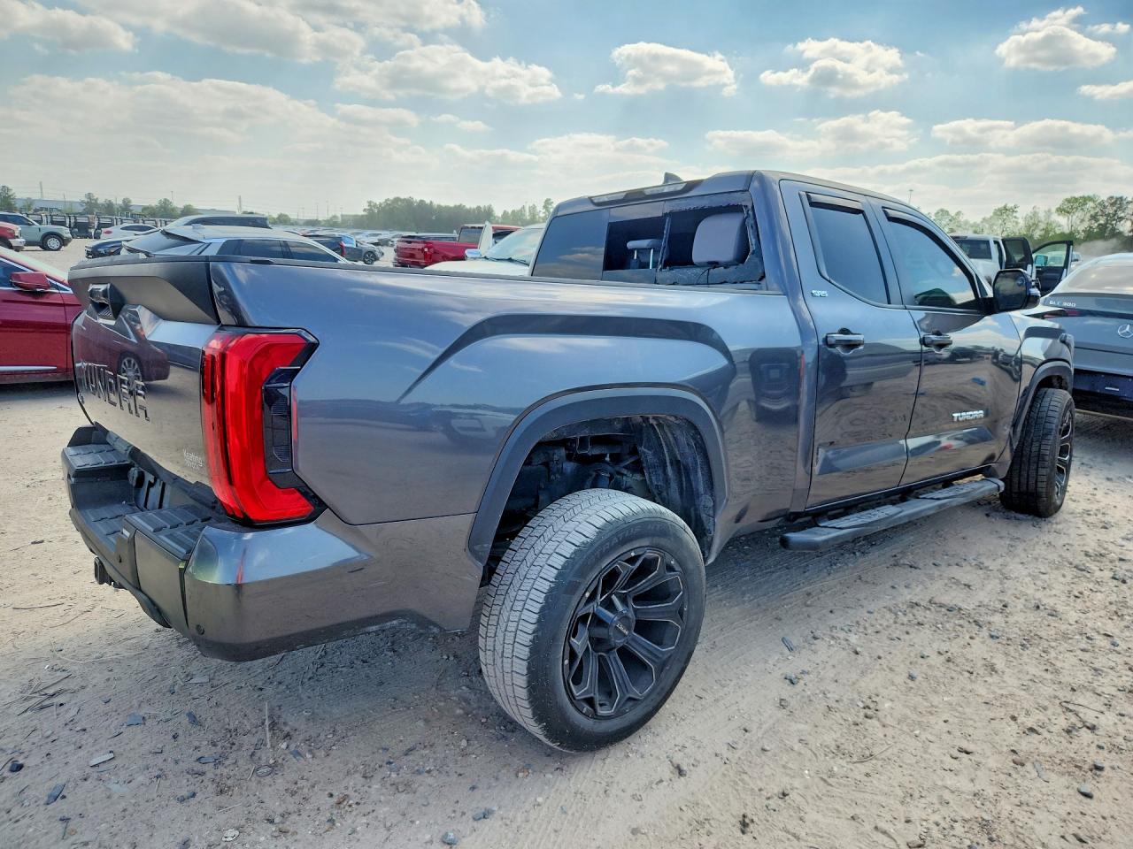 2024 TOYOTA TUNDRA