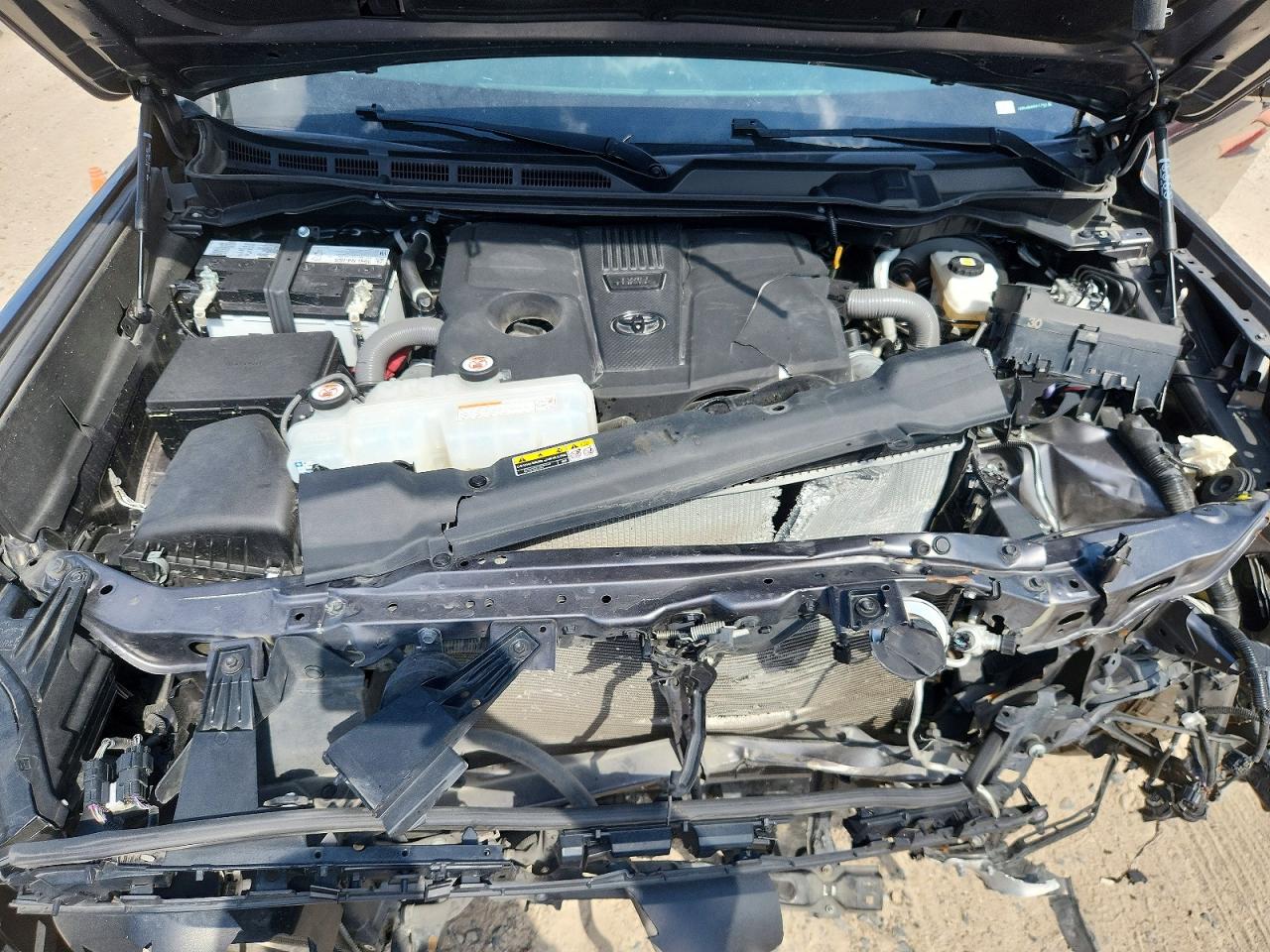 2024 TOYOTA TUNDRA
