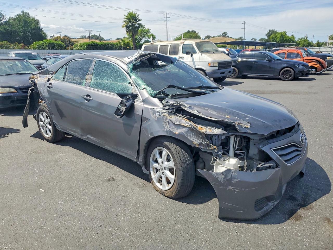2010 TOYOTA CAMRY