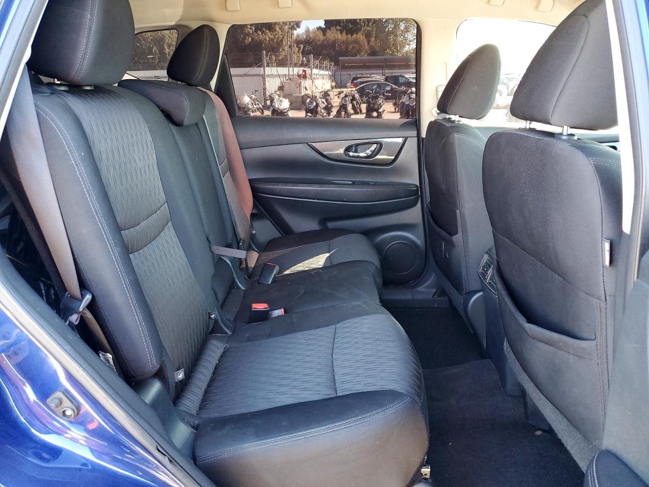 2017 NISSAN ROGUE