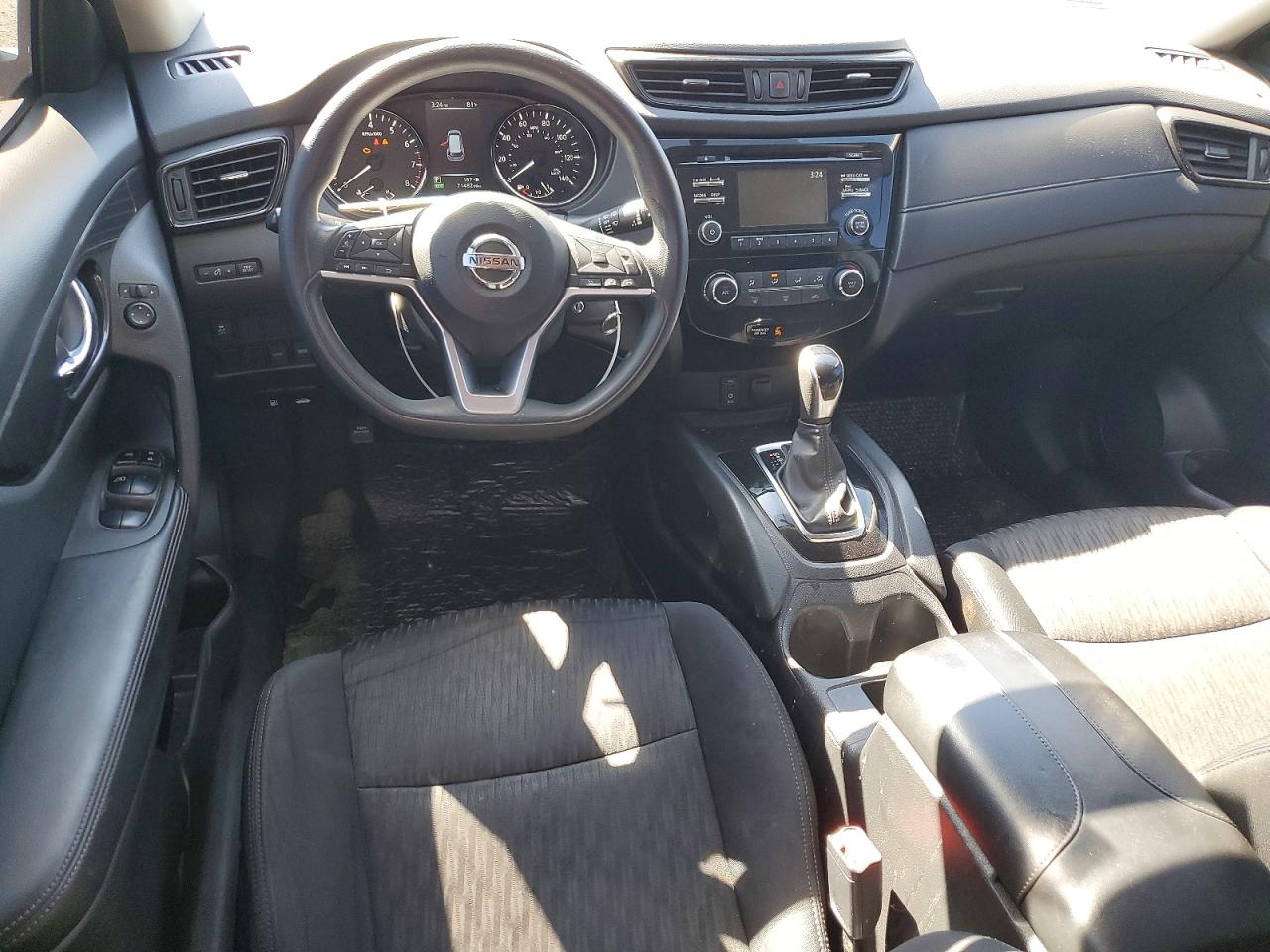 2017 NISSAN ROGUE