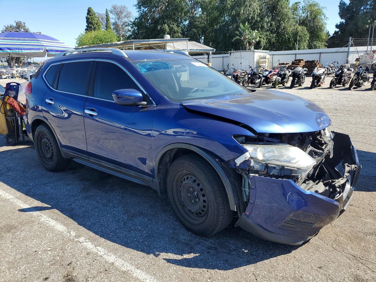2017 NISSAN ROGUE