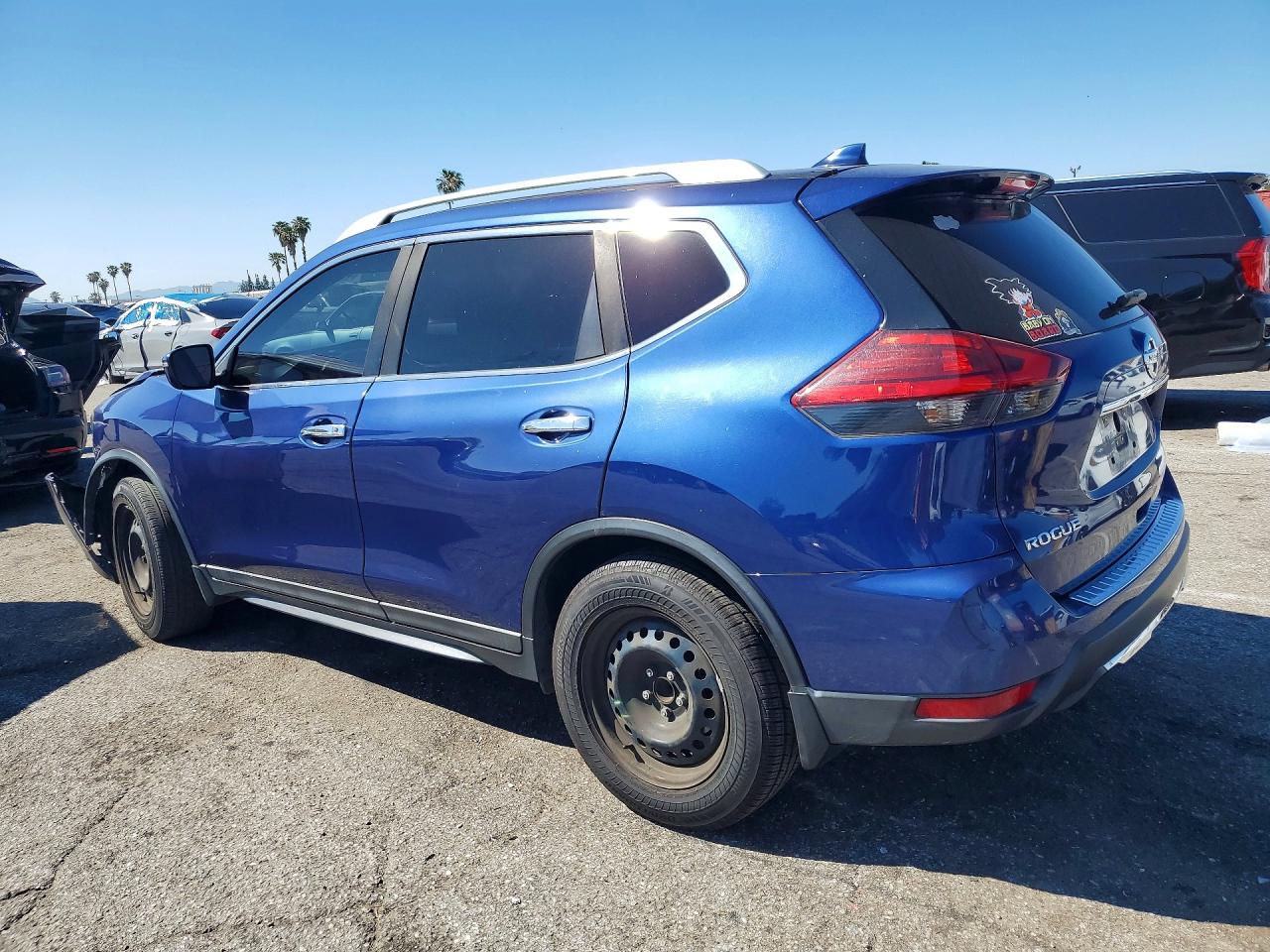 2017 NISSAN ROGUE