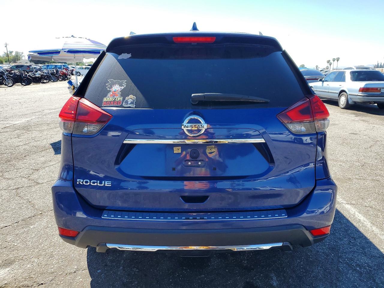 2017 NISSAN ROGUE