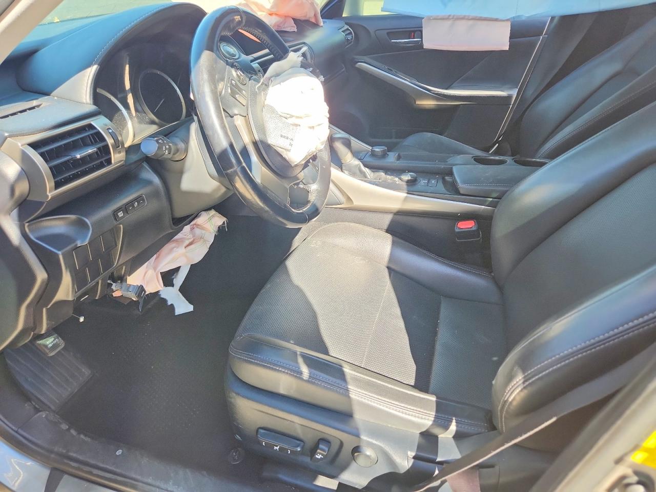 2016 LEXUS IS