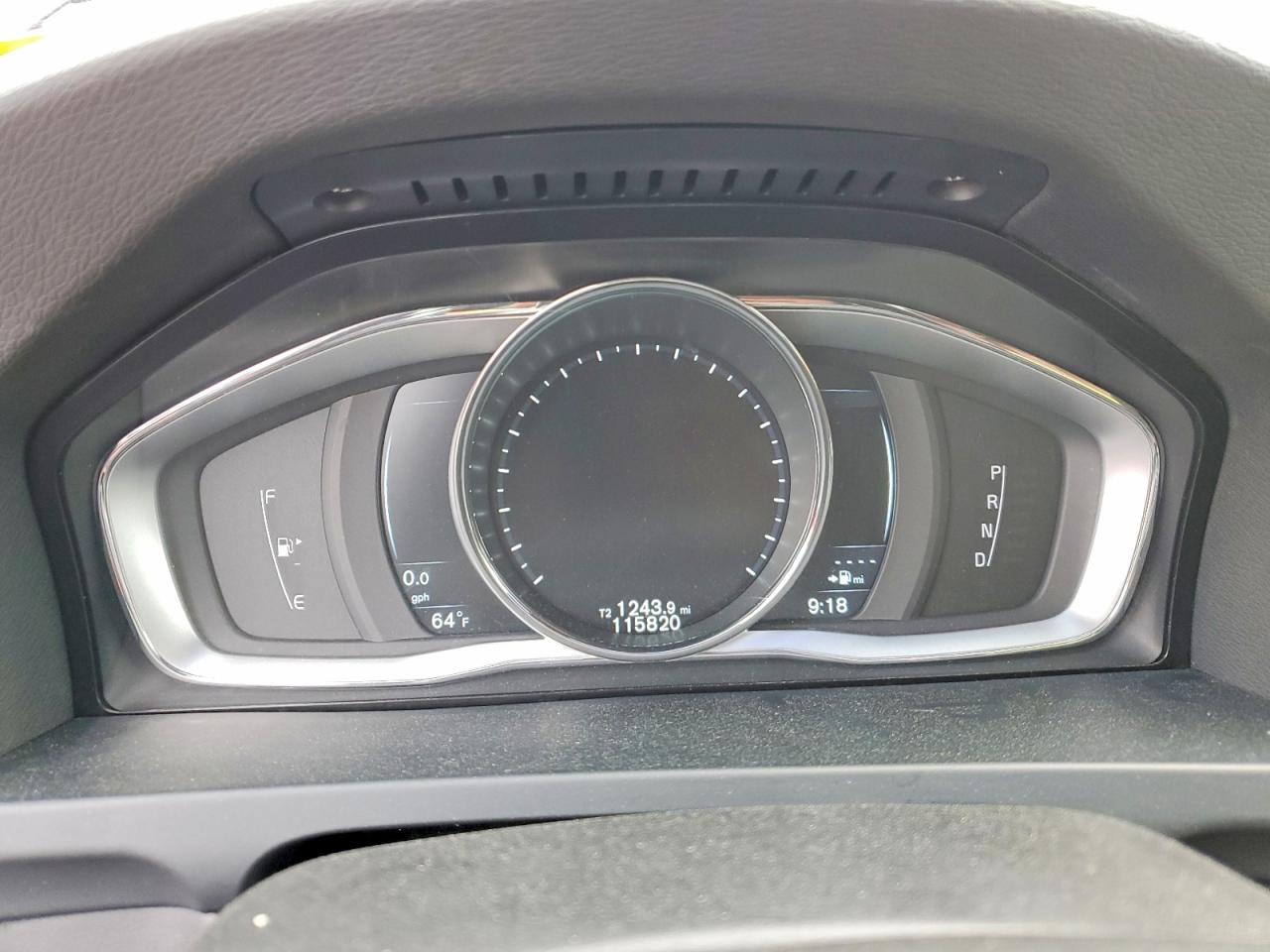 2015 VOLVO S60
