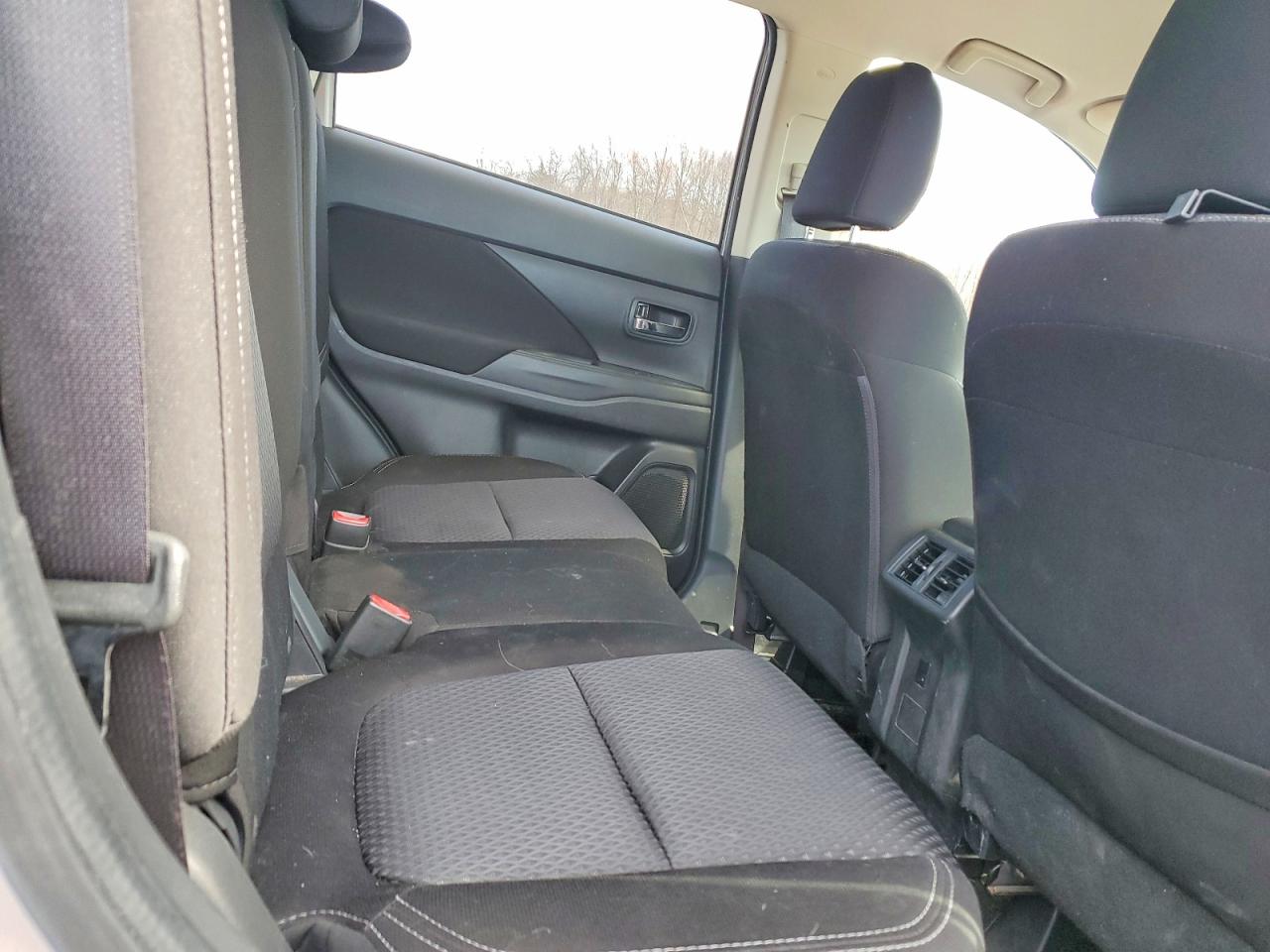 2019 MITSUBISHI OUTLANDER