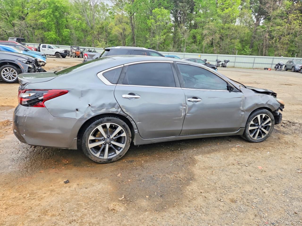 2017 NISSAN ALTIMA