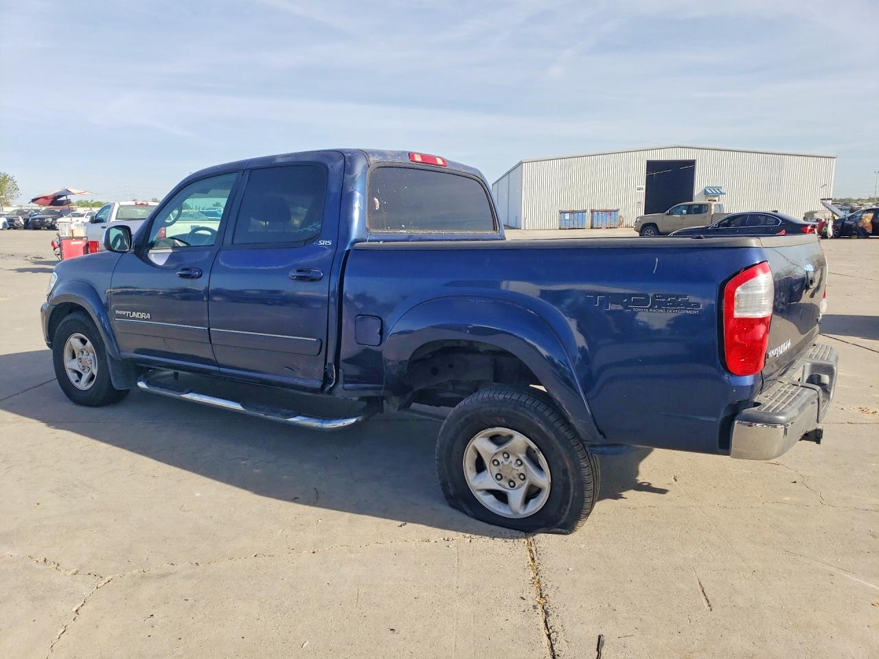 2004 TOYOTA TUNDRA