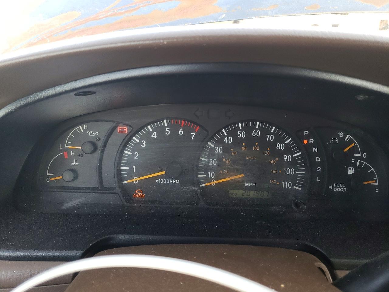 2004 TOYOTA TUNDRA
