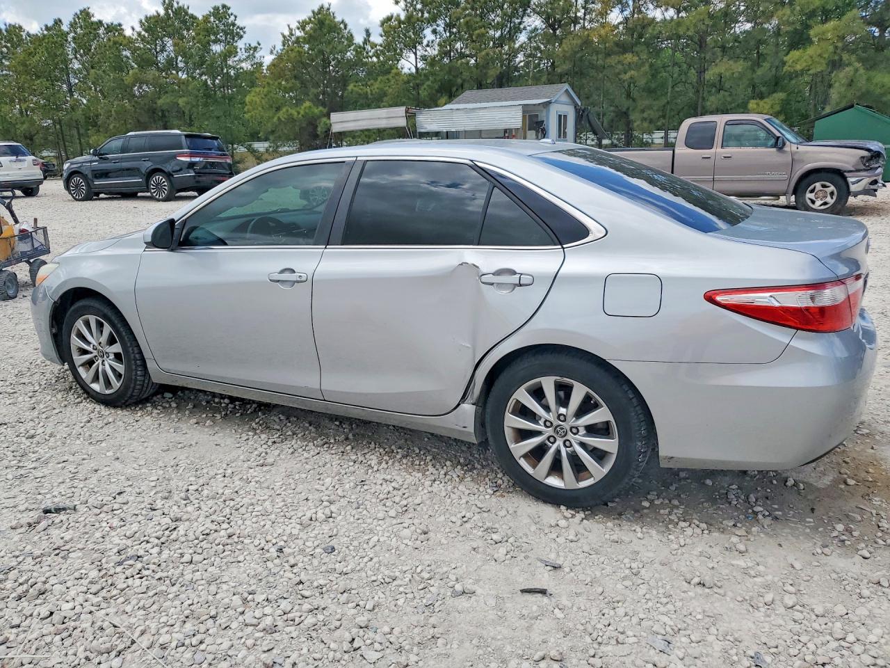 2016 TOYOTA CAMRY
