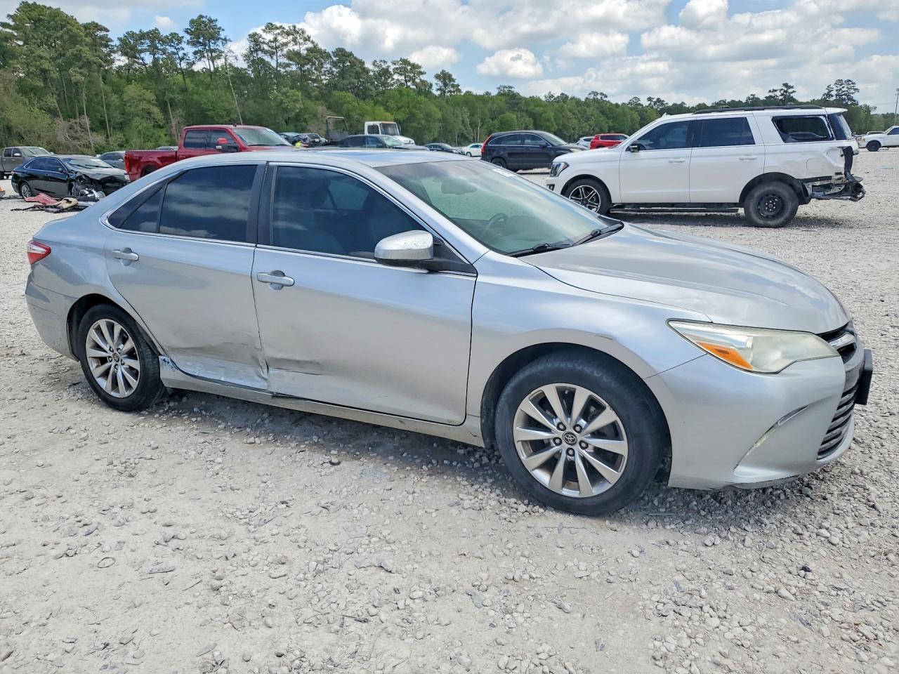 2016 TOYOTA CAMRY