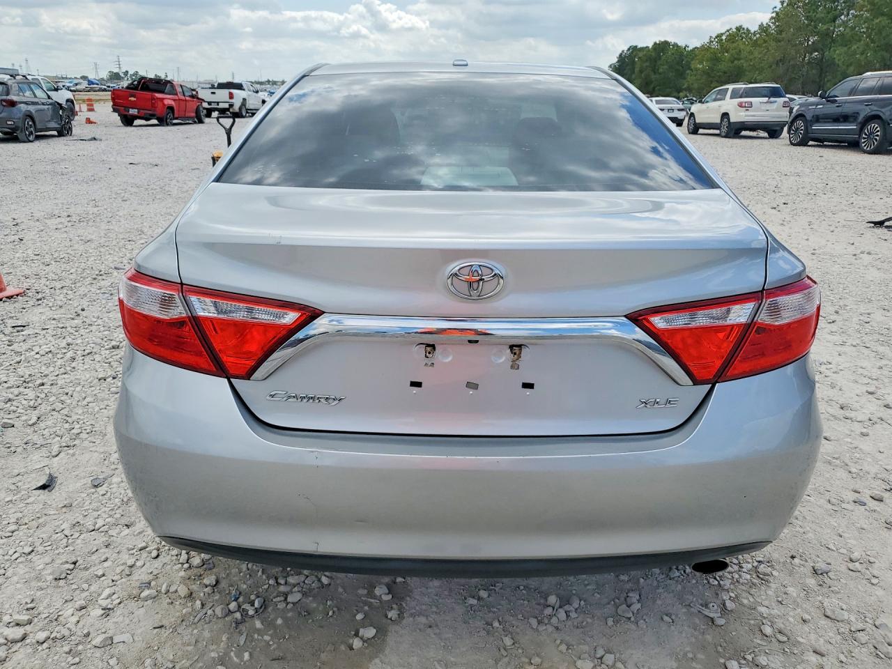 2016 TOYOTA CAMRY