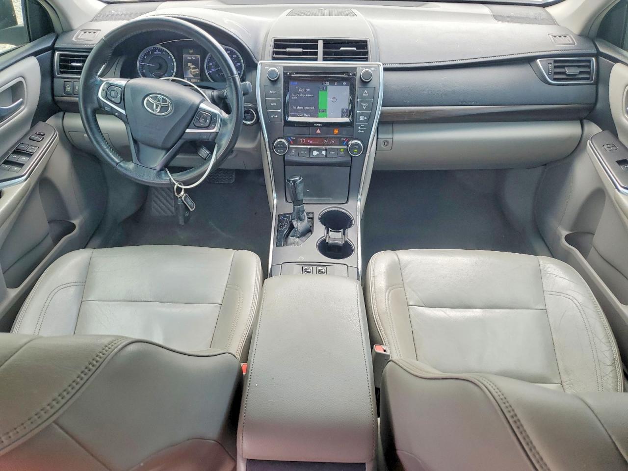 2016 TOYOTA CAMRY