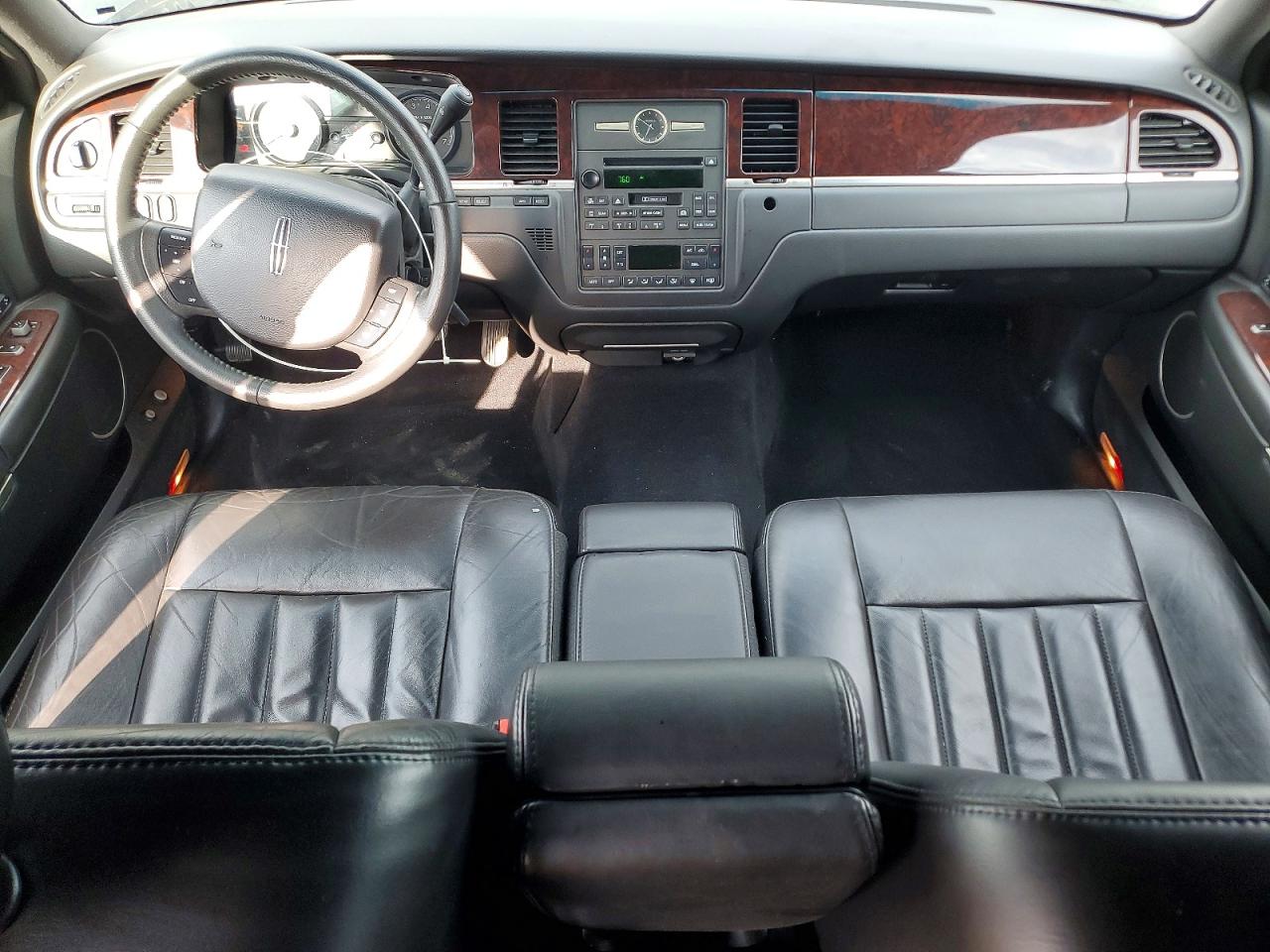 2007 LINCOLN TOWNCAR