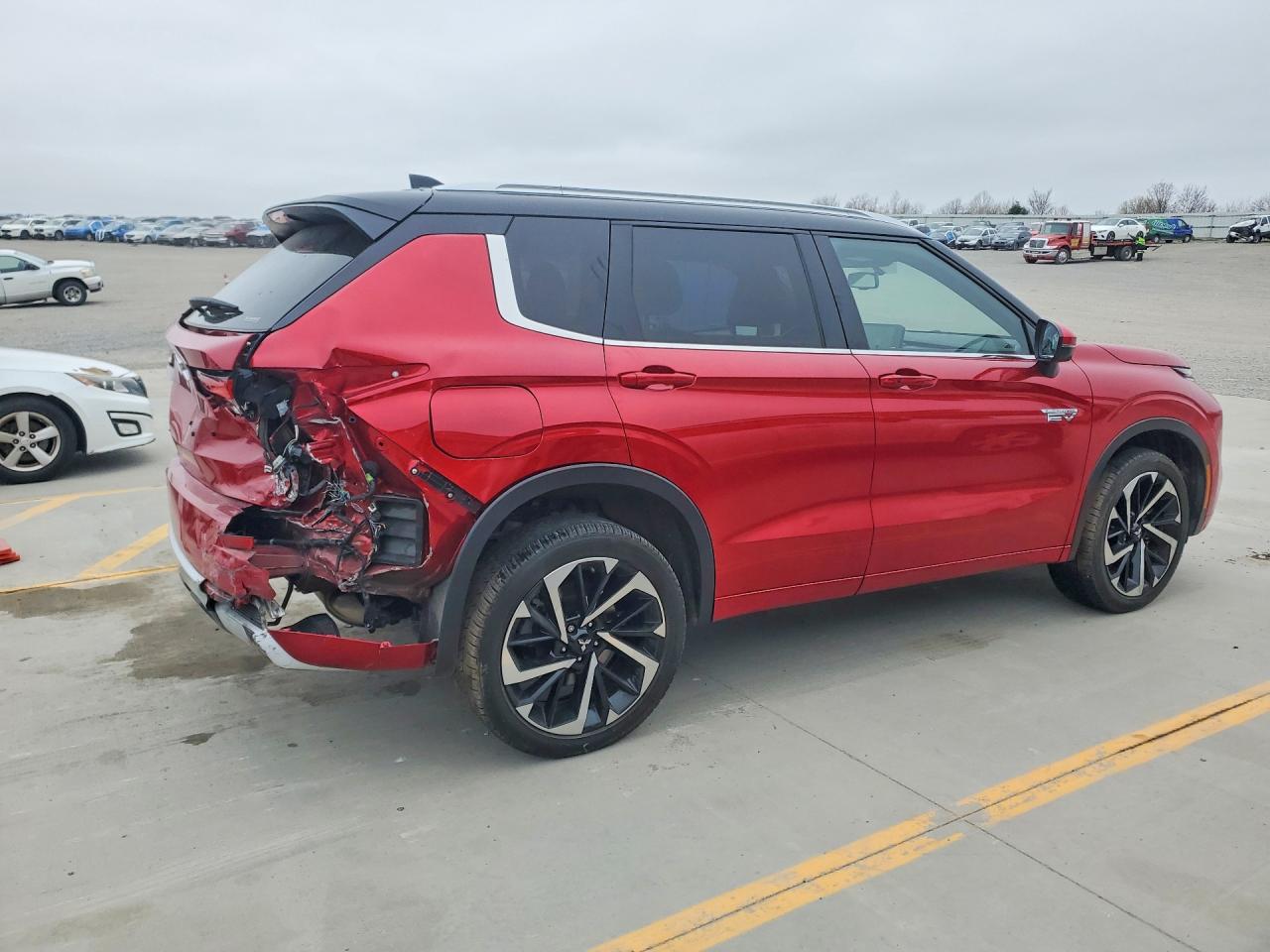 2025 MITSUBISHI OUTLANDER
