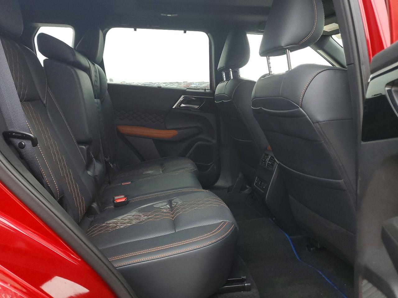 2025 MITSUBISHI OUTLANDER