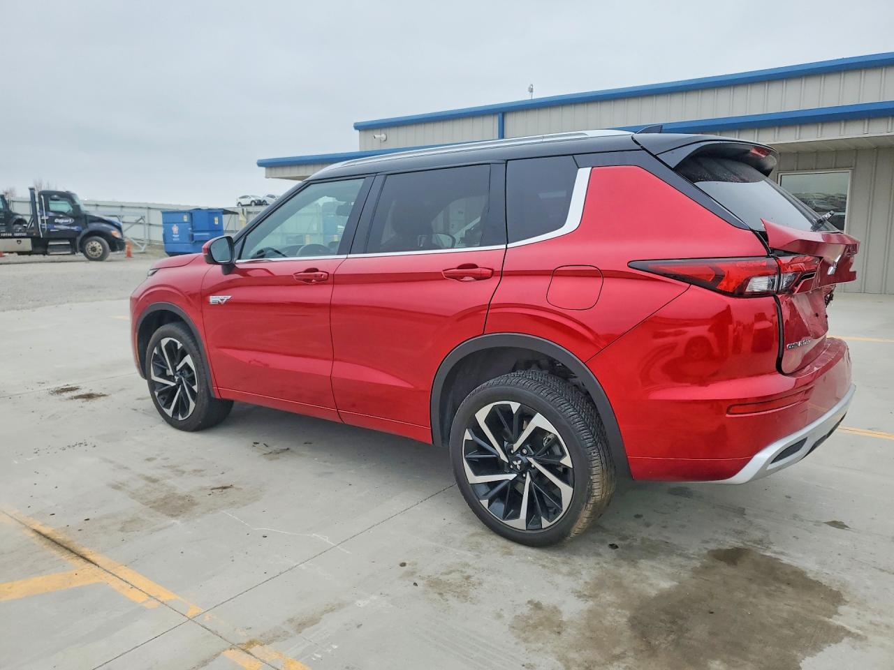 2025 MITSUBISHI OUTLANDER