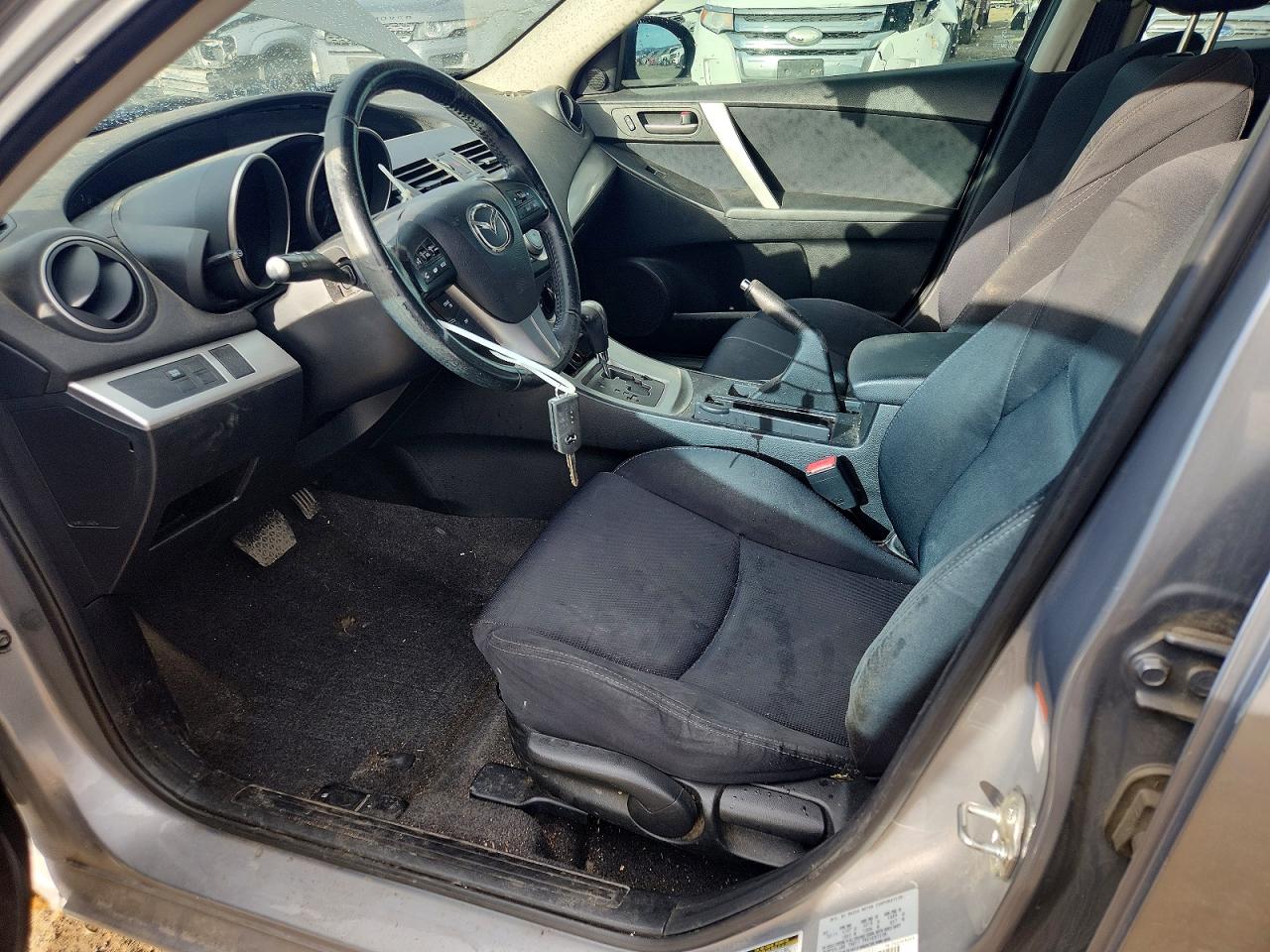 2011 MAZDA MAZDA3