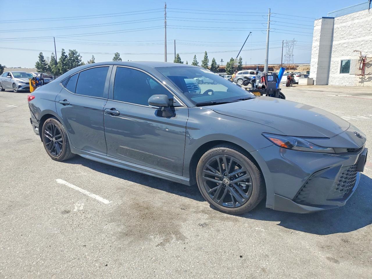 2025 TOYOTA CAMRY