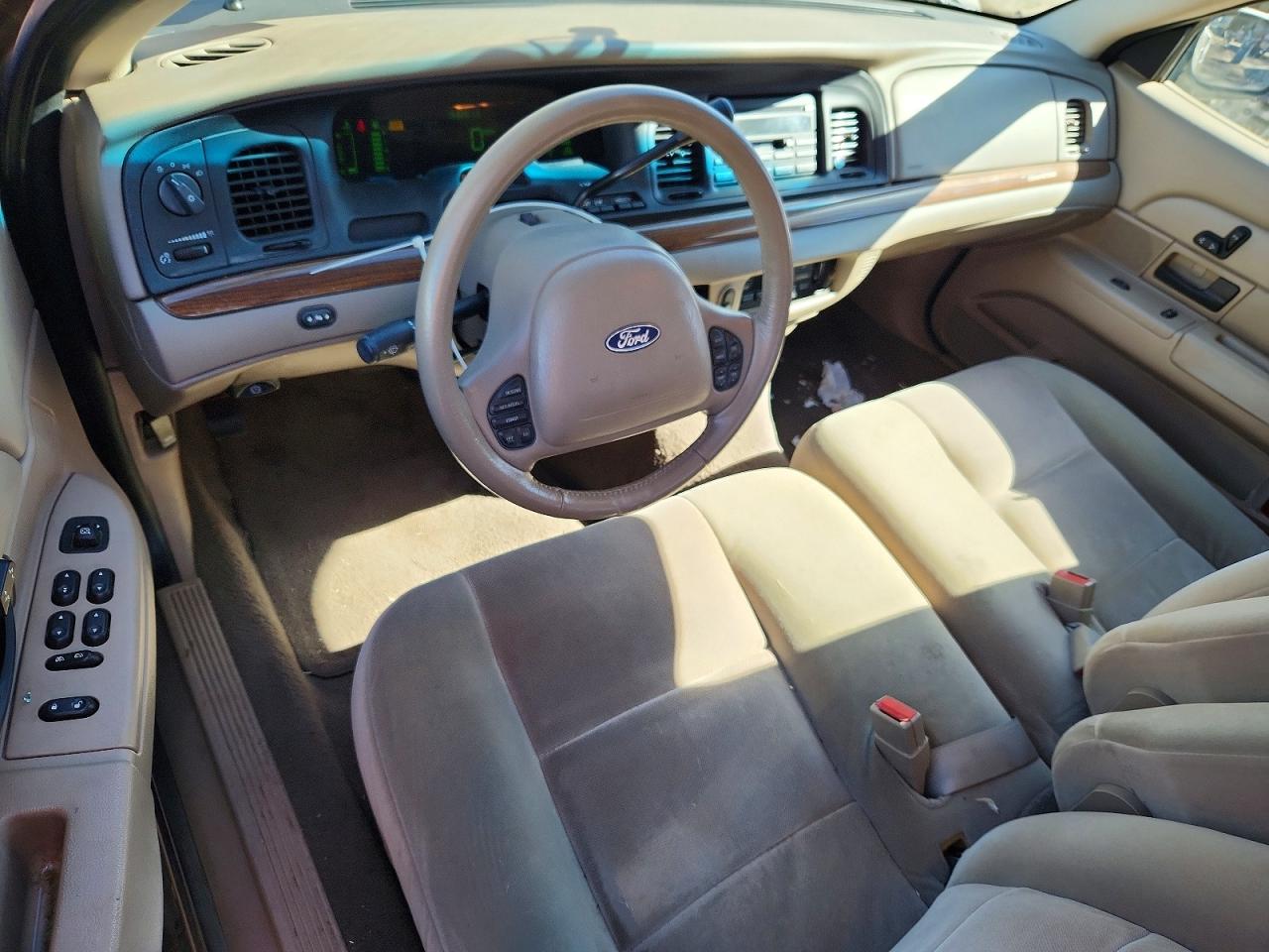 2004 FORD CROWN VIC