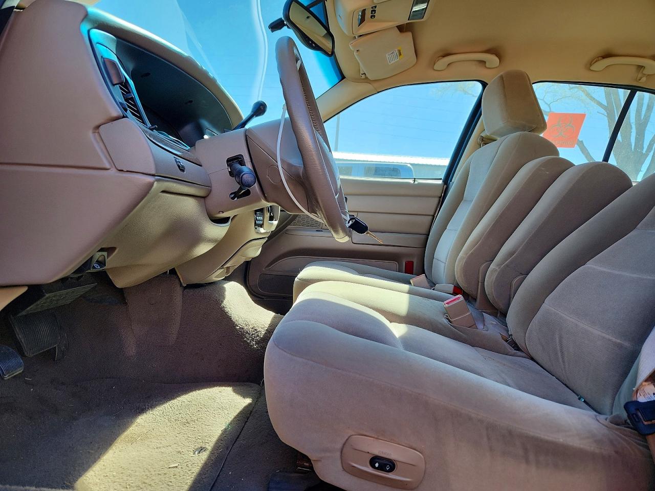 2004 FORD CROWN VIC