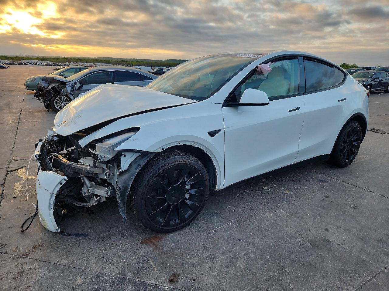2024 TESLA MODEL Y