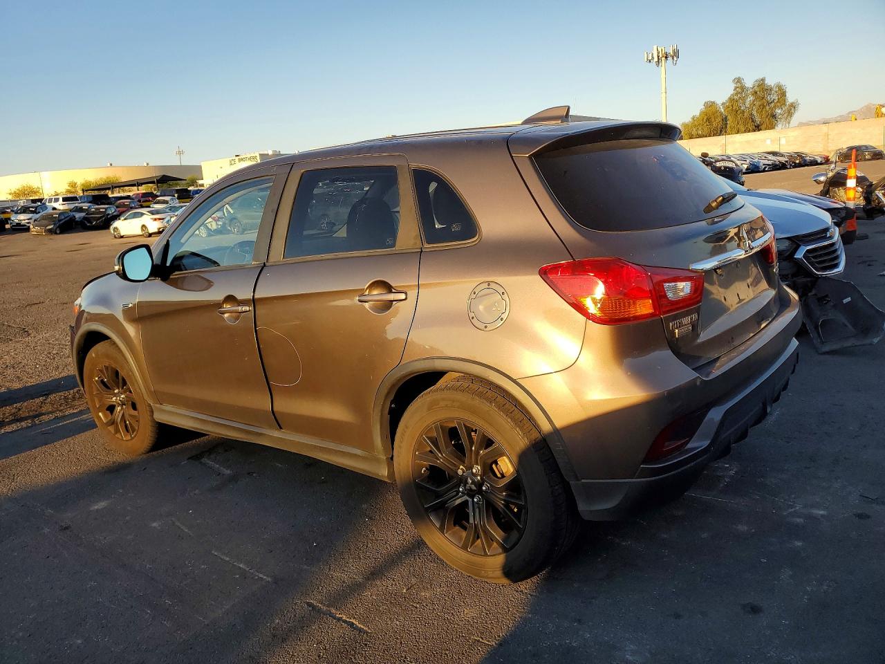 2018 MITSUBISHI OUTLANDER
