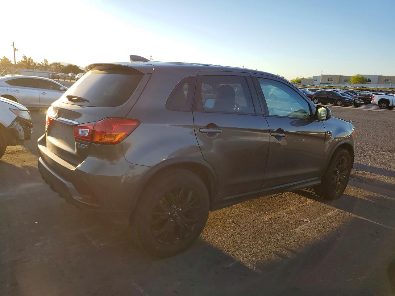 2018 MITSUBISHI OUTLANDER