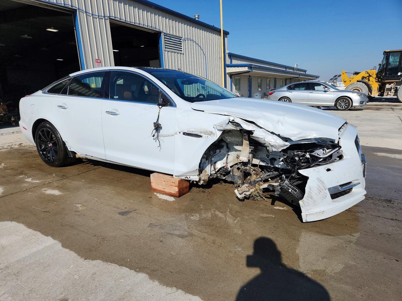 2019 JAGUAR XJ