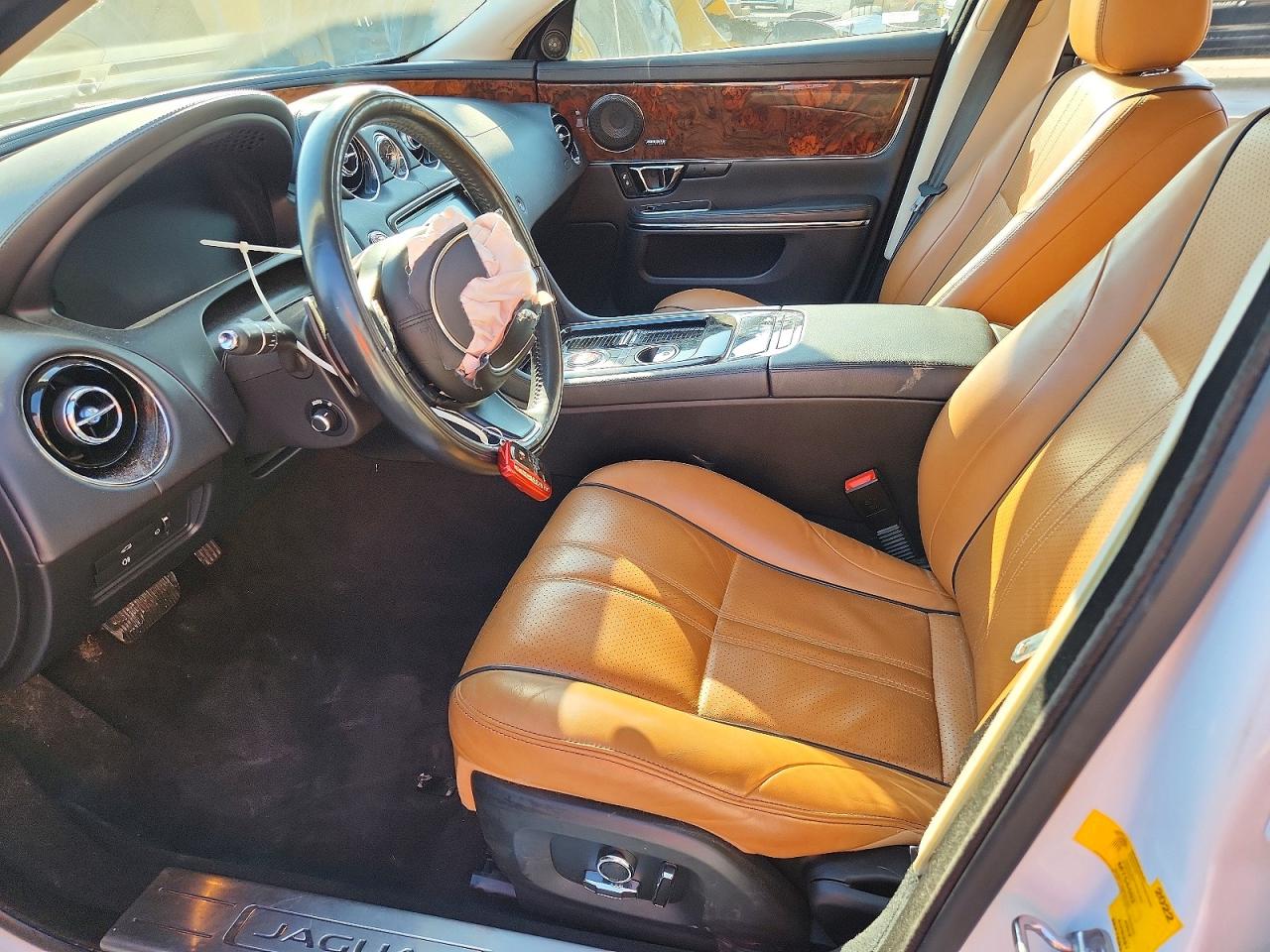2019 JAGUAR XJ