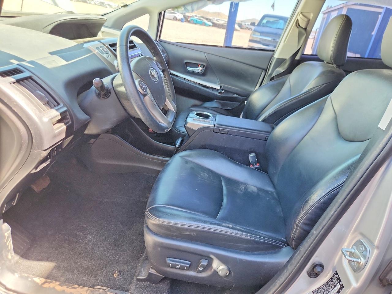 2015 TOYOTA PRIUS
