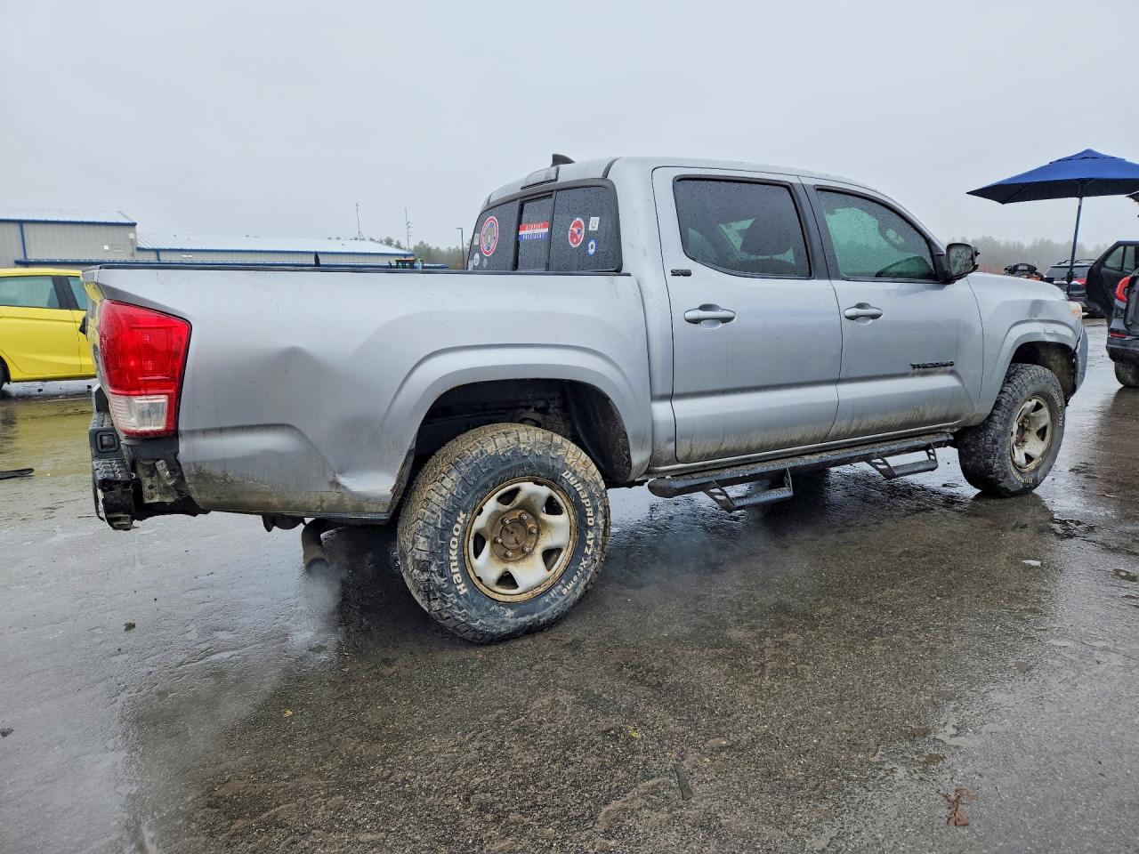 2017 TOYOTA TACOMA