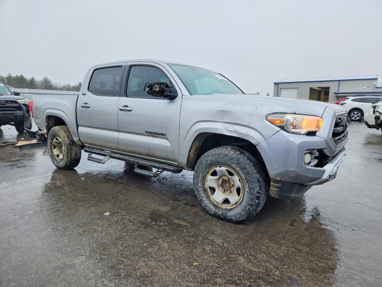 2017 TOYOTA TACOMA