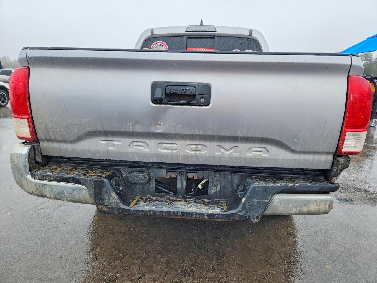 2017 TOYOTA TACOMA