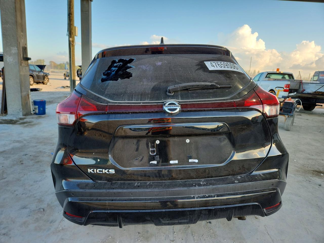 2021 NISSAN KICKS
